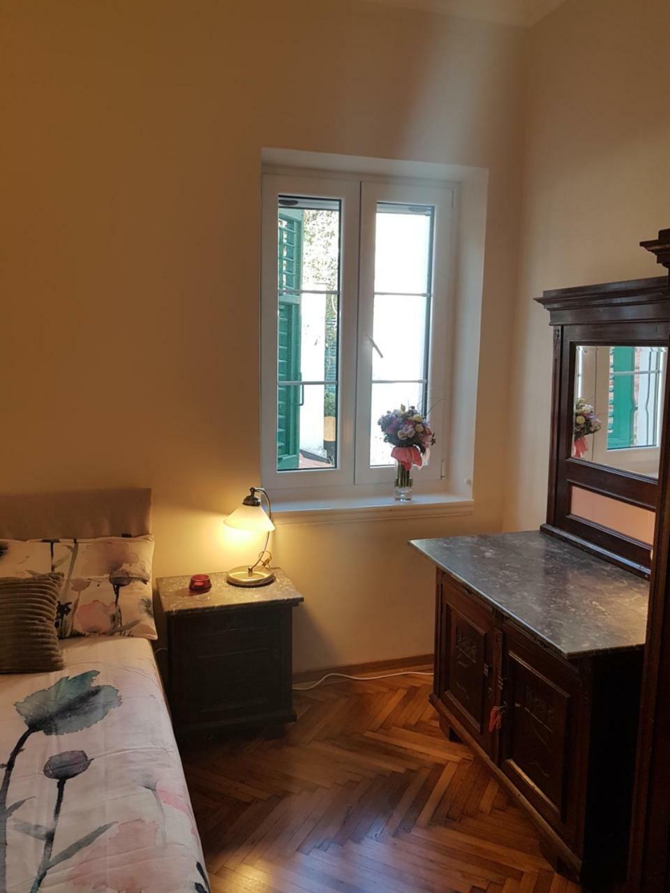 Apartman Natalia Tivat Exteriör bild