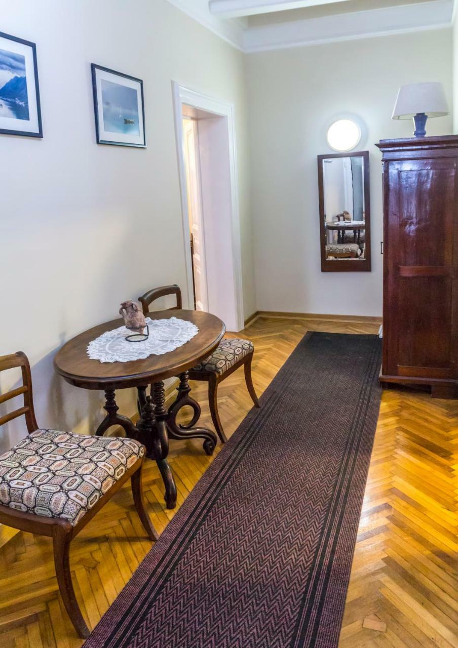 Apartman Natalia Tivat Exteriör bild