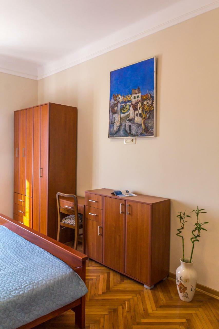 Apartman Natalia Tivat Exteriör bild