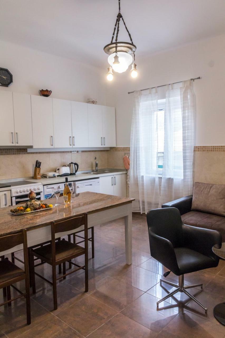 Apartman Natalia Tivat Exteriör bild