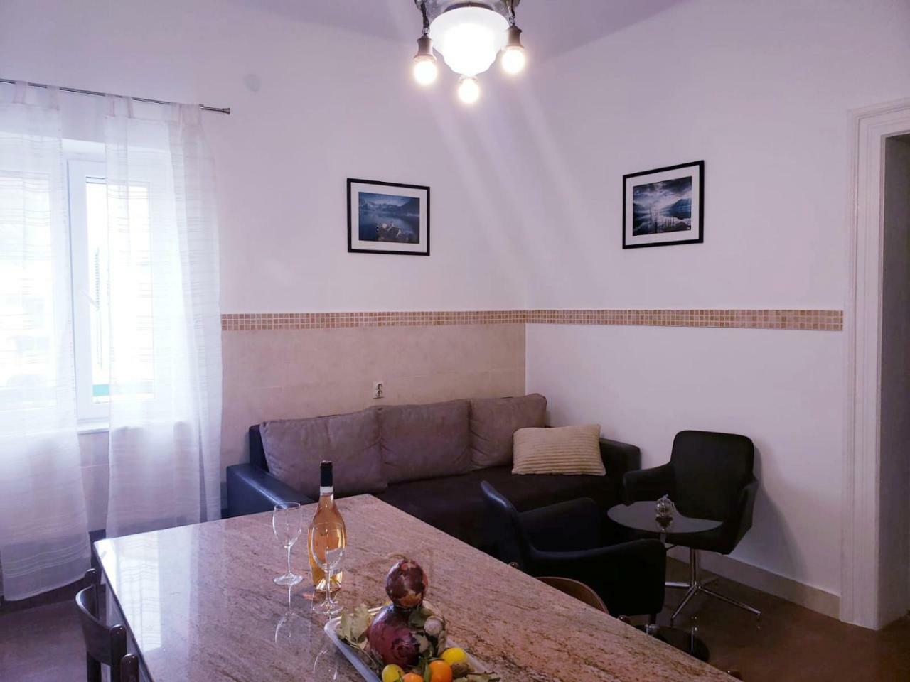 Apartman Natalia Tivat Exteriör bild